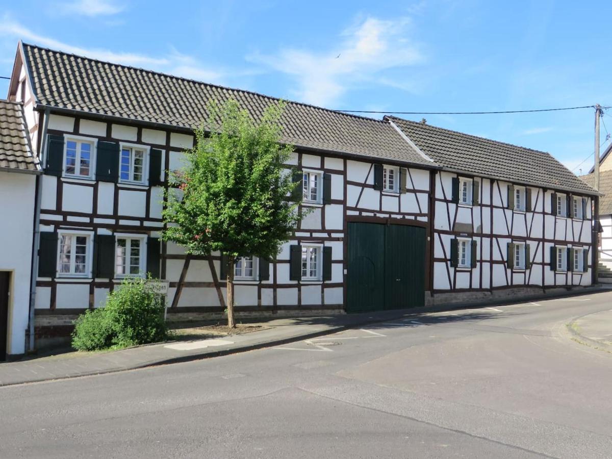 Gemuetliche Fachwerkwohnung Alfter Buitenkant foto